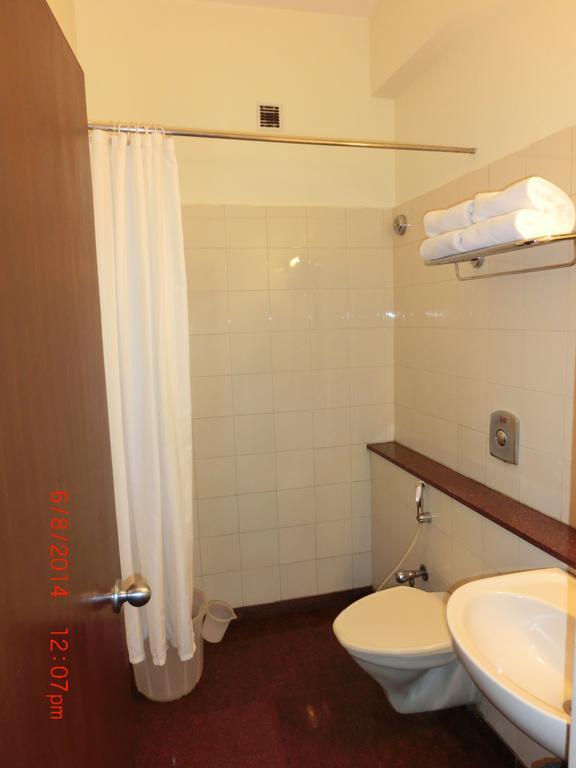 Hotel Thulashi Park เชนไน ภายนอก รูปภาพ